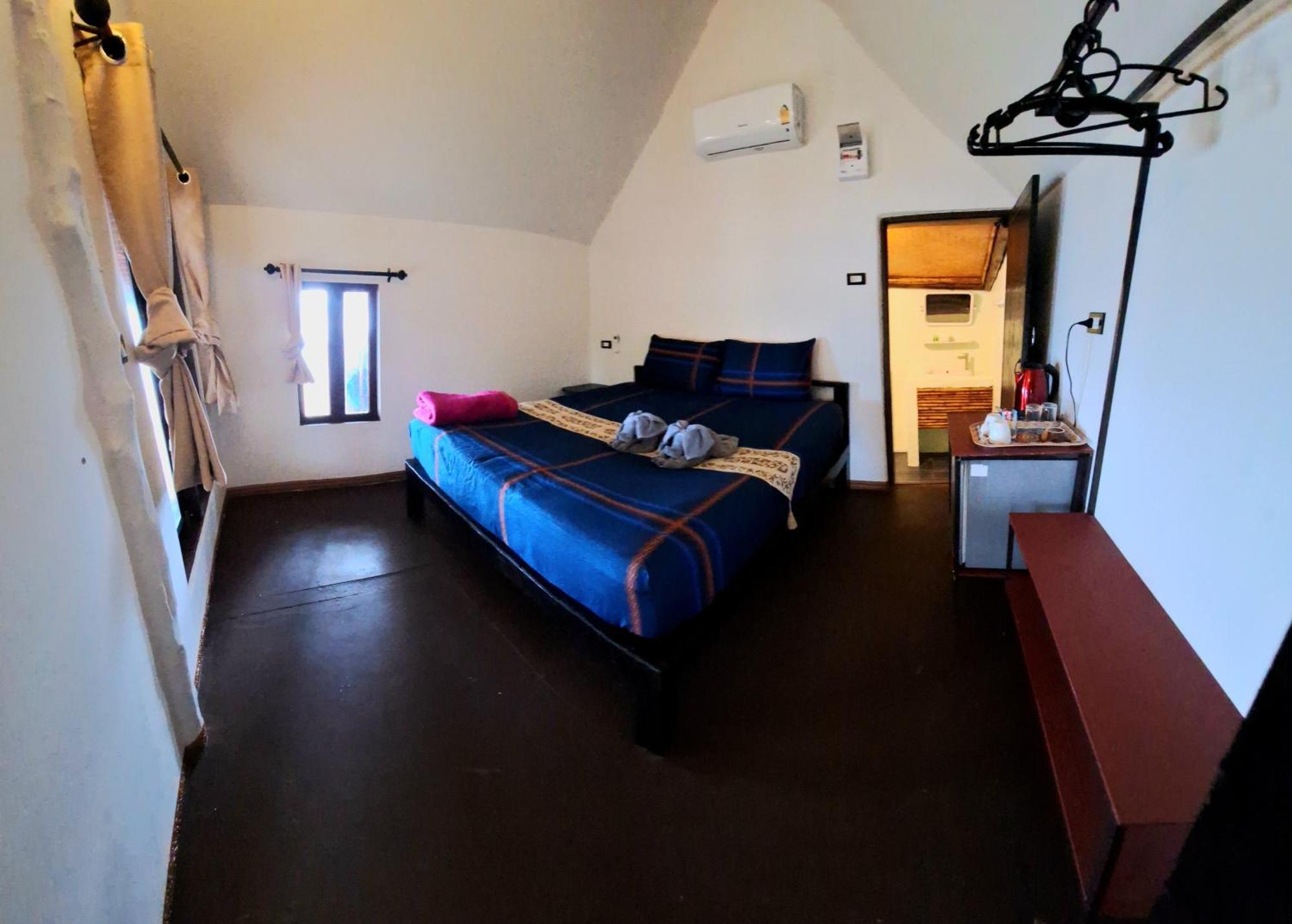 Breizh Cape Beach Bungalows Ko Lanta Rom bilde
